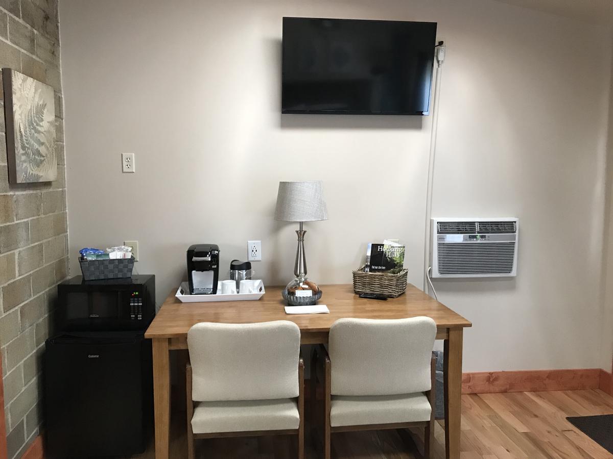 Hocking Hills Inn 洛根 外观 照片