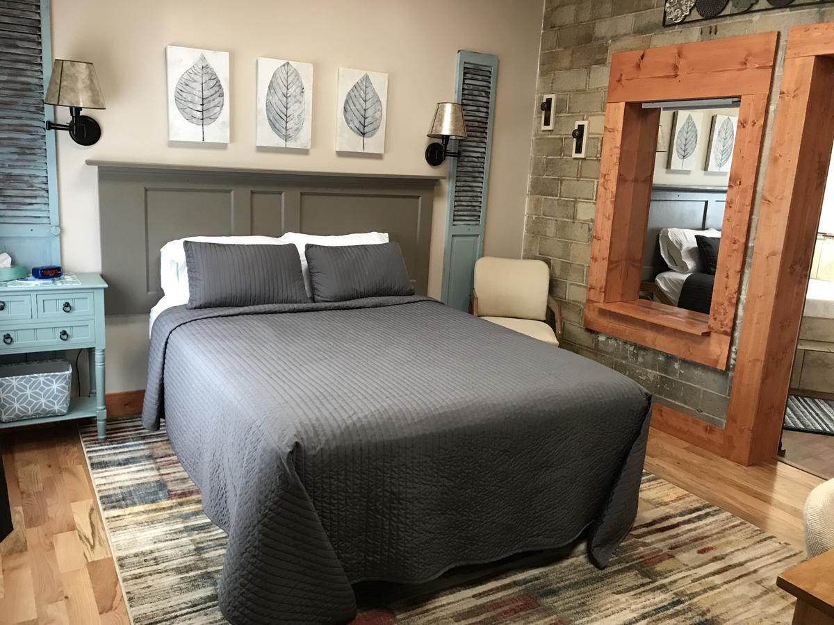 Hocking Hills Inn 洛根 外观 照片