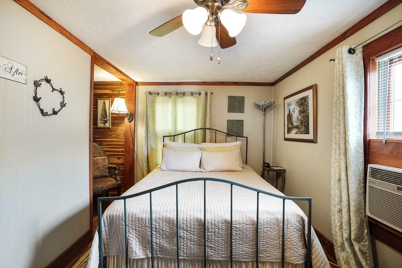 Hocking Hills Inn 洛根 外观 照片