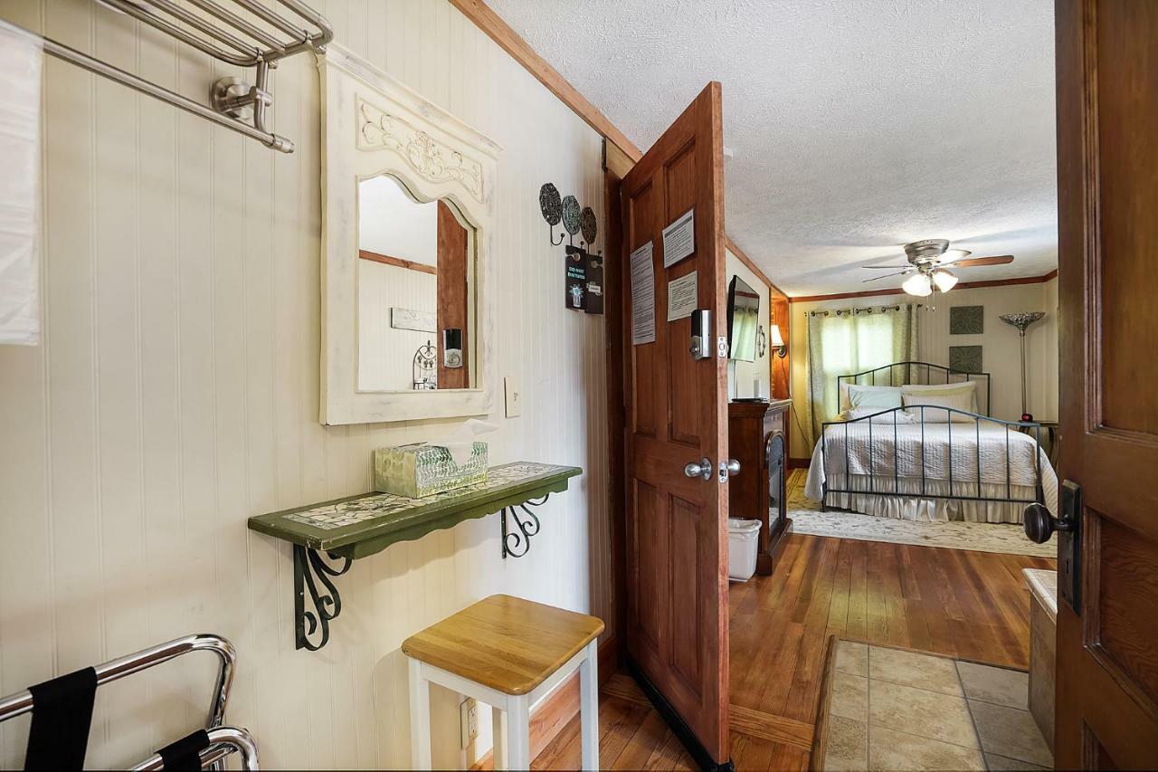 Hocking Hills Inn 洛根 外观 照片