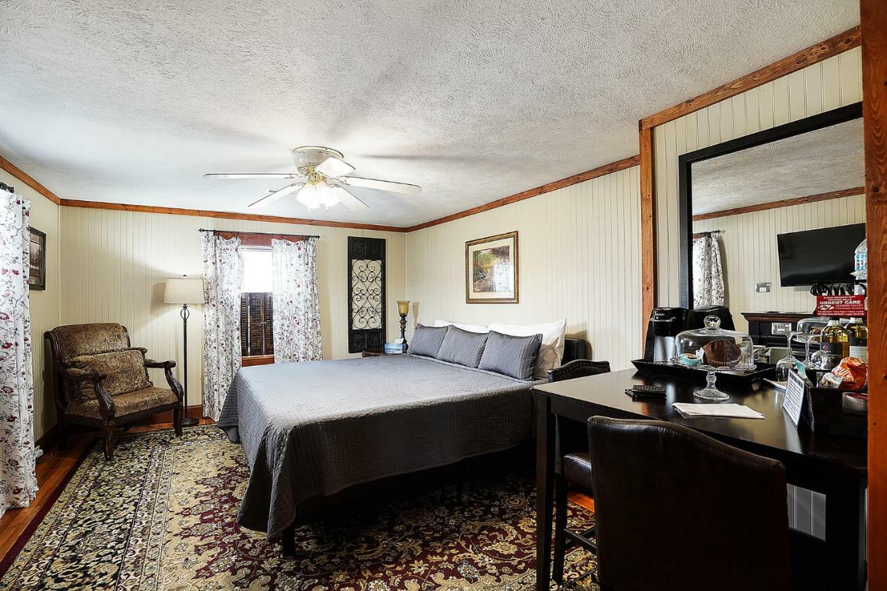 Hocking Hills Inn 洛根 外观 照片