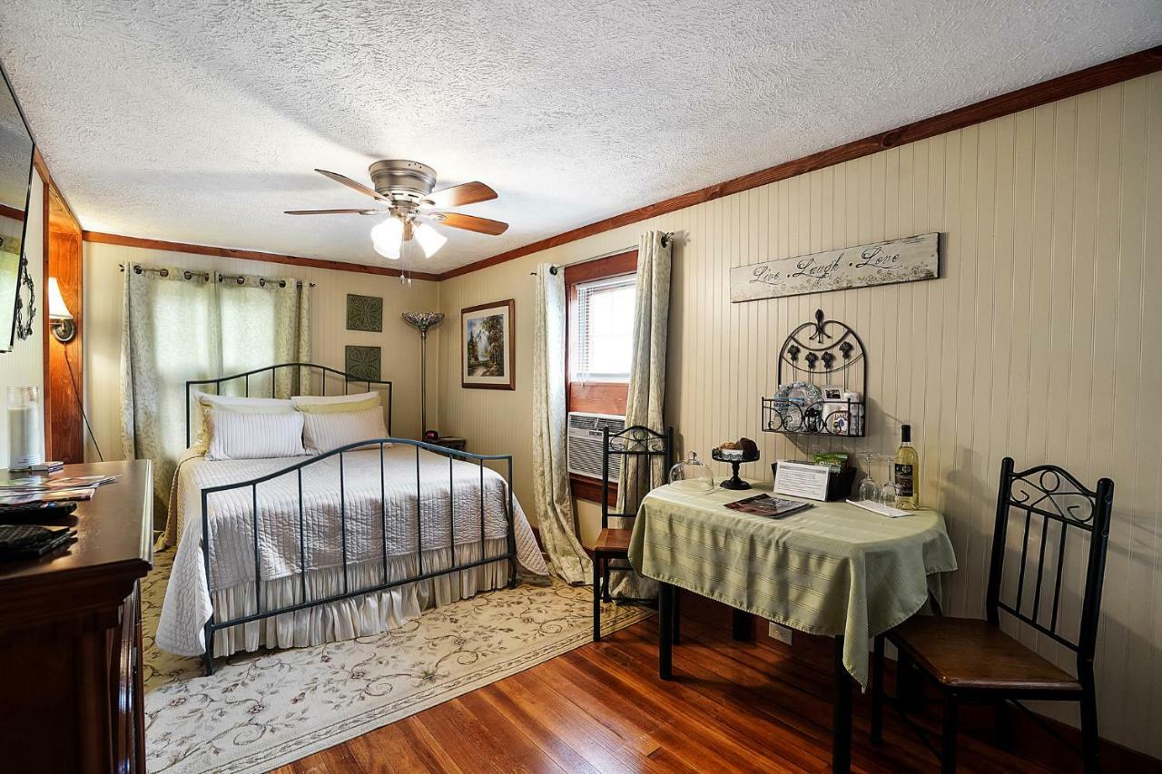 Hocking Hills Inn 洛根 外观 照片